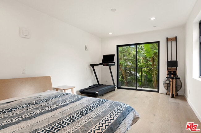 Building Photo - 4118 Higuera St