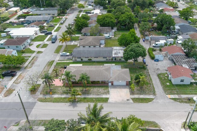 Building Photo - 1504 N 24th Ave