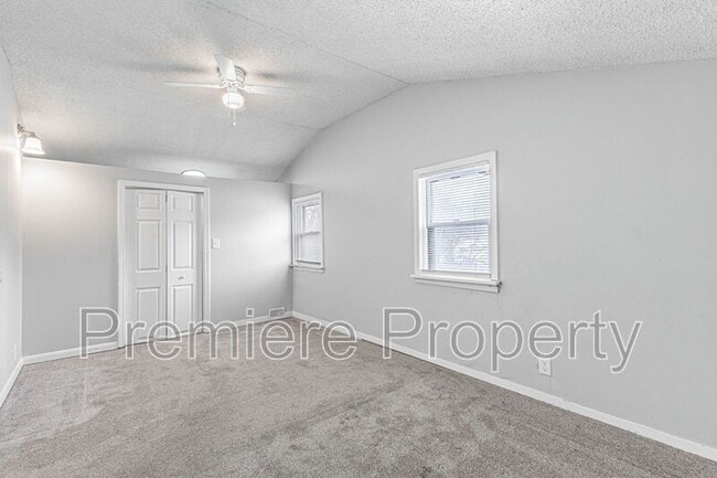 Building Photo - 11825 Roberts St