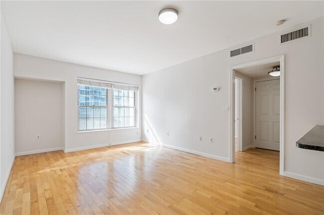 Building Photo - 199 14th St NE