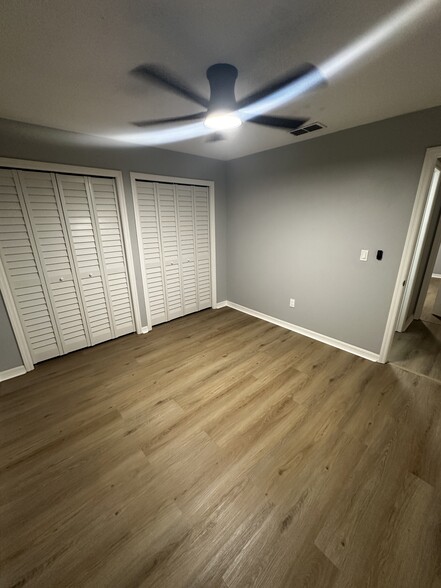 Building Photo - 5006 Sail Ct