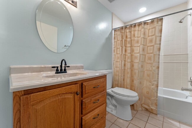 Building Photo - Spacious 3-Bed, 2-Bath Home in Casselberry