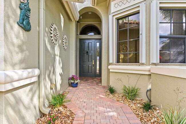 Building Photo - 6823 Fabiano Cir