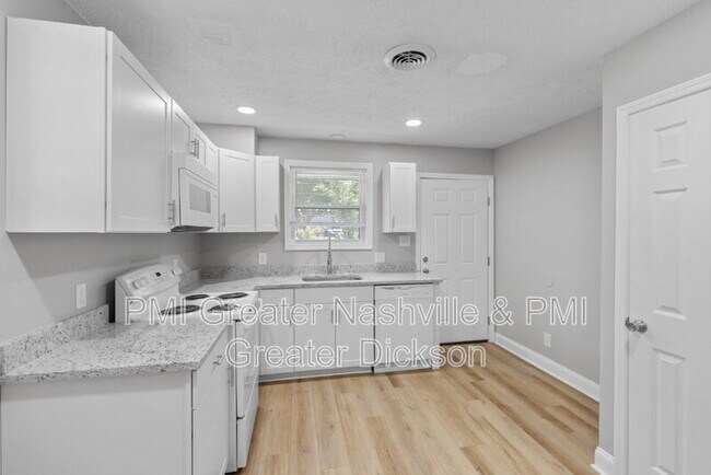 Building Photo - 201 Sylvis St