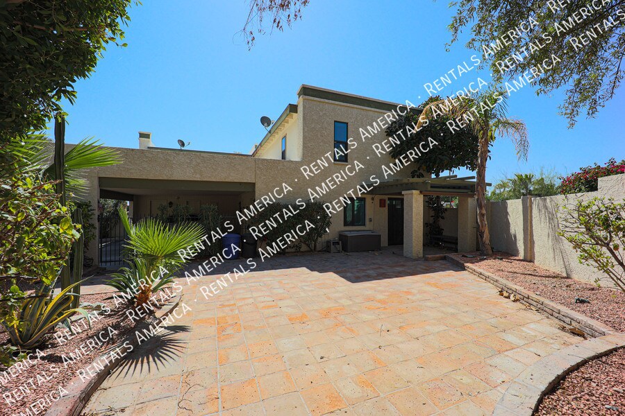 Building Photo - 8449 S 48th St