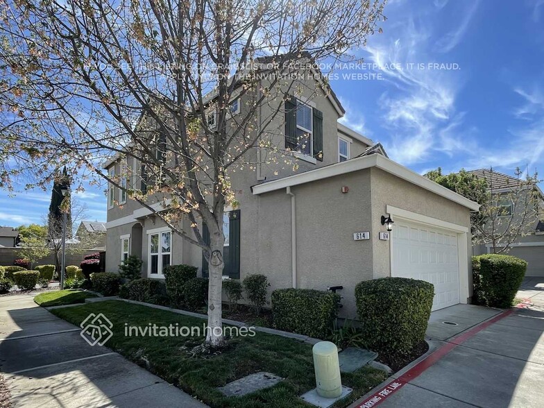 Building Photo - 614 Navigator Dr