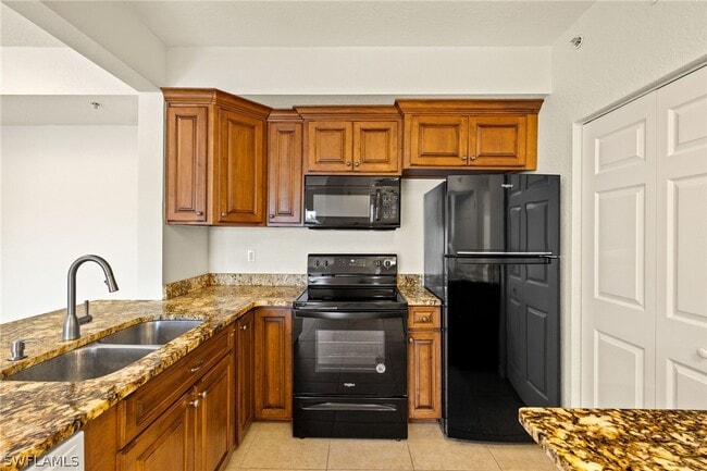 Building Photo - 6401 Aragon Way