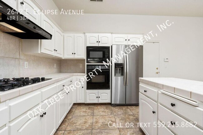 Building Photo - 2642 E Eclipse Ave