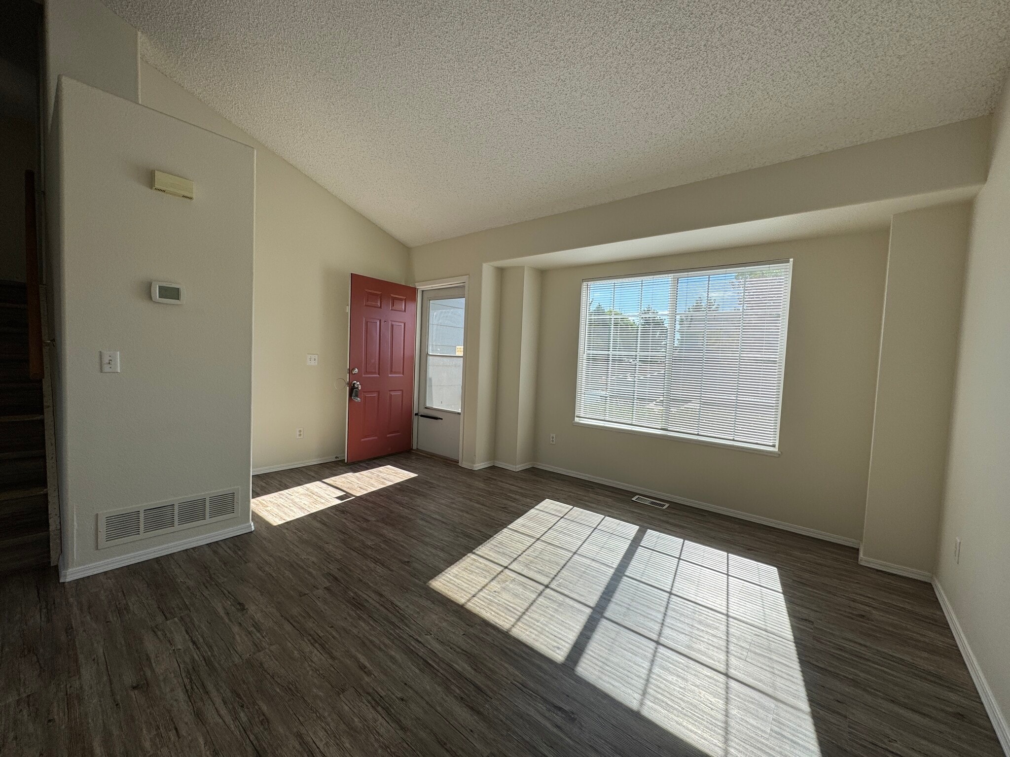 Building Photo - 879 Barn Owl Dr