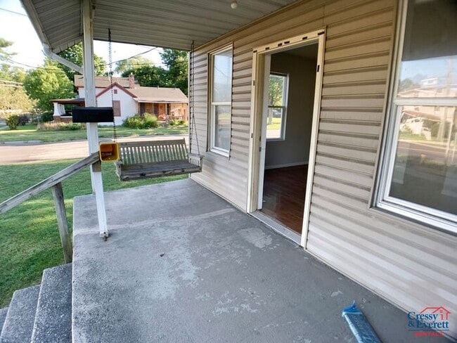 Building Photo - Spacious 3 Bedroom House in Niles