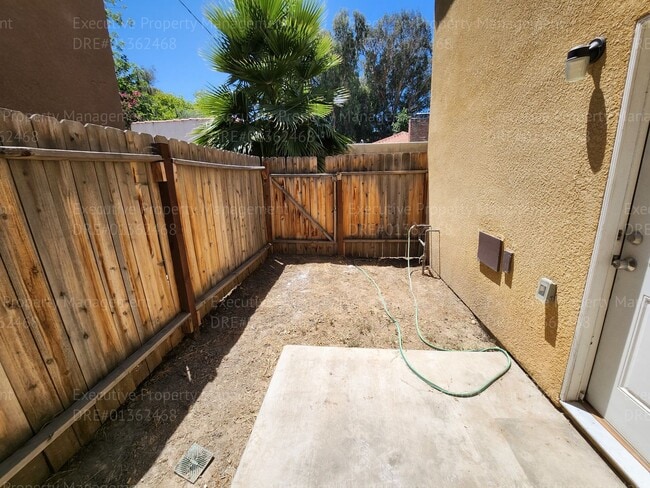Building Photo - 3275 Chester Ln