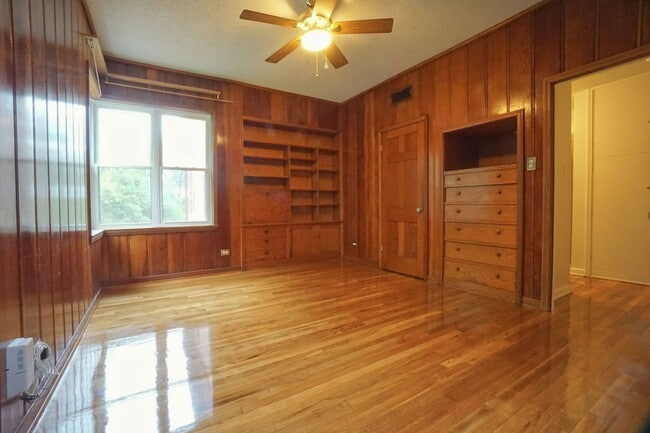 Building Photo - 149 Downing Dr