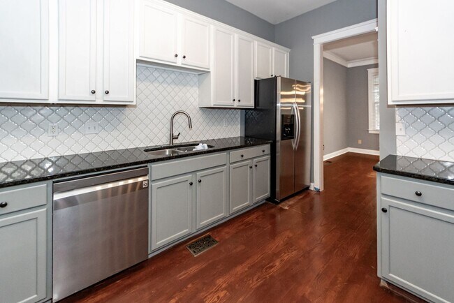 Building Photo - 115 Blackwater Dr