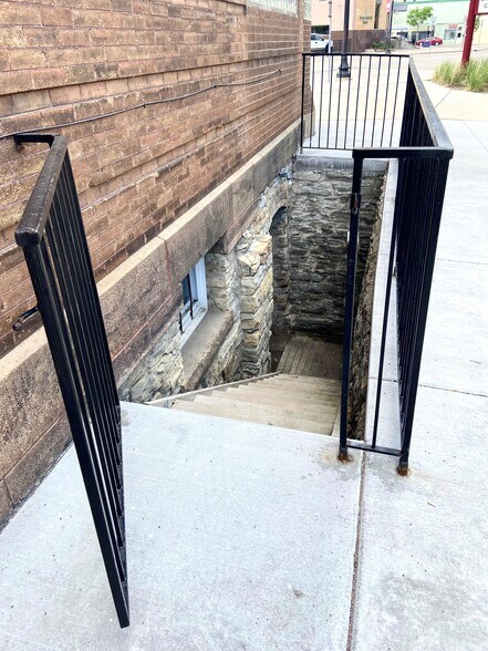 Exterior Entry Stair - 400 19th Ave S