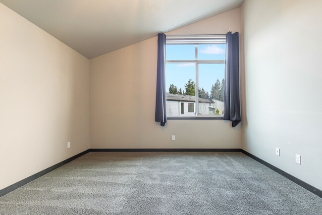 Building Photo - 17822 19th Ave W