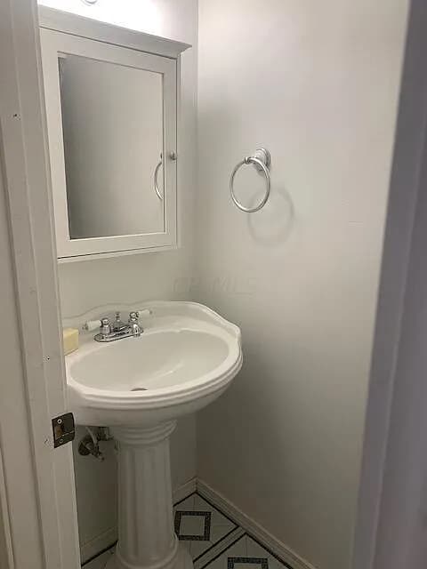 Building Photo - 5125 Singleton Dr