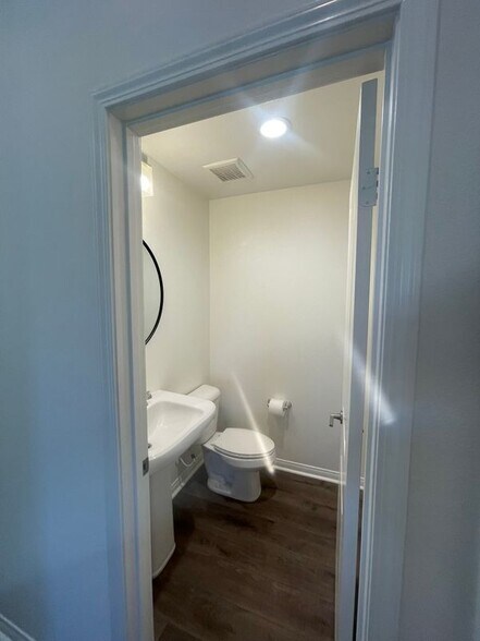 Building Photo - 58 Promesa Ave