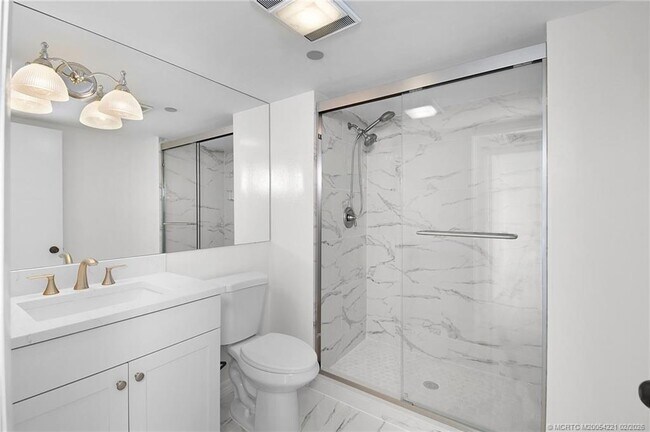 Building Photo - 8750 S Ocean Dr