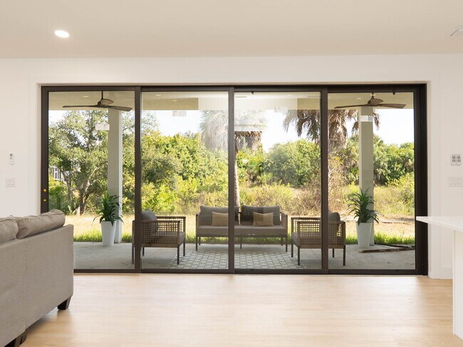 Building Photo - Brand New 3 Bedroom Canal Front Home for Rent in North Port