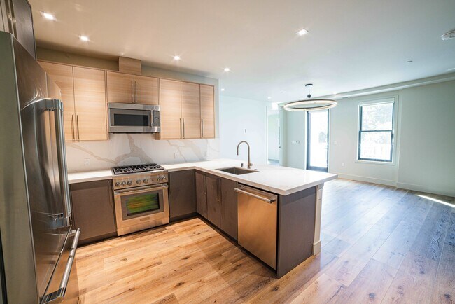 Building Photo - Rhine House Lofts