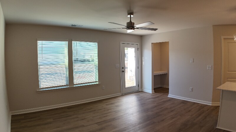 Building Photo - 205 Higher Ct