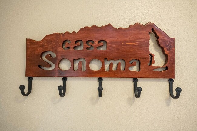 Building Photo - 2711 Sunrise Point Rd