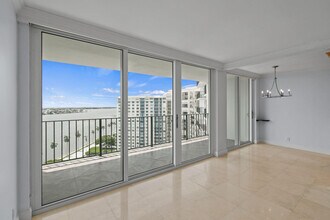 Building Photo - 1701 S Flagler Dr