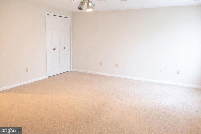 Building Photo - 44032 Aberdeen Terrace