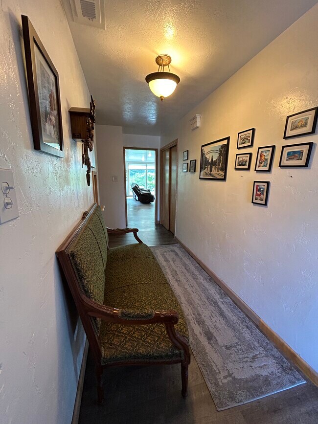 Building Photo - 892 N 1260 E