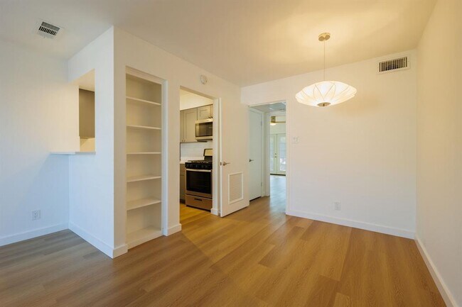 Building Photo - 7920 Rockwood Ln