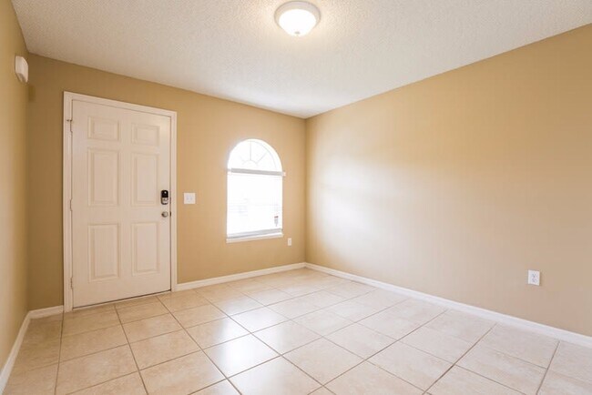 Building Photo - 2712 Whispering Trails Dr