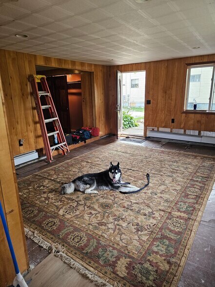 Building Photo - 19 Lloyd Dr