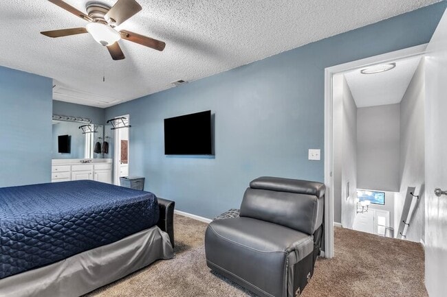 Building Photo - 7731 Falcon Rest Cir
