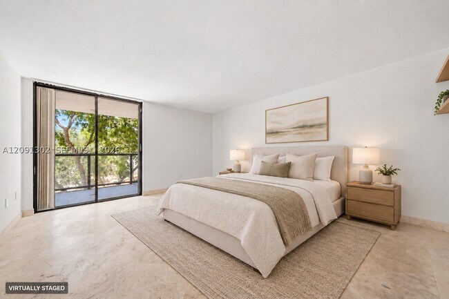 Building Photo - 2575 S Bayshore Dr