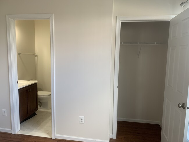 Building Photo - 25128 Neptune Terrace