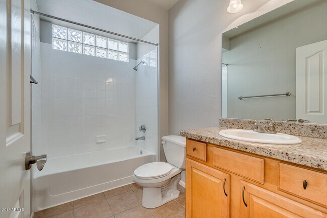 Building Photo - 16013 S Desert Foothills Pkwy