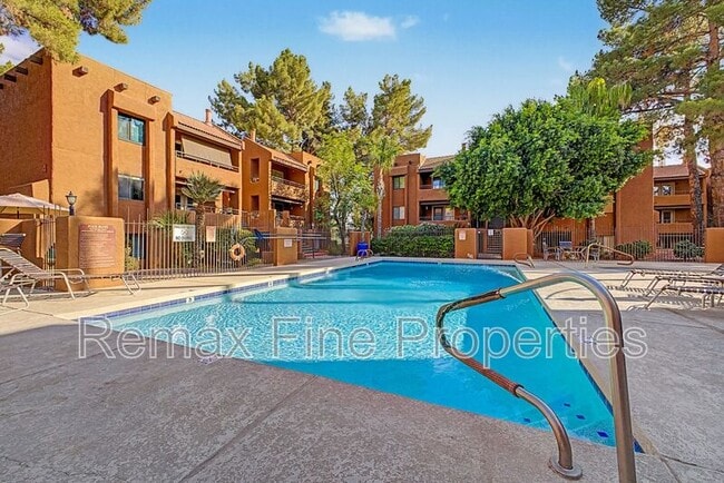 Building Photo - 4704 E Paradise Village Pkwy N