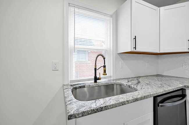 Building Photo - 1216 Atcheson St