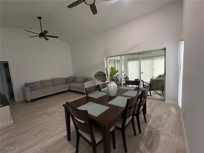 Building Photo - 16821 Sanibel Sunset Ct