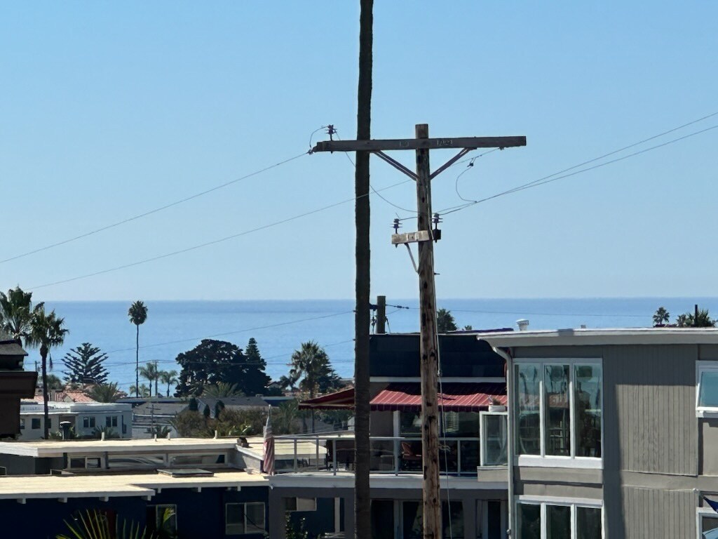 Building Photo - 33772 Violet Lantern St