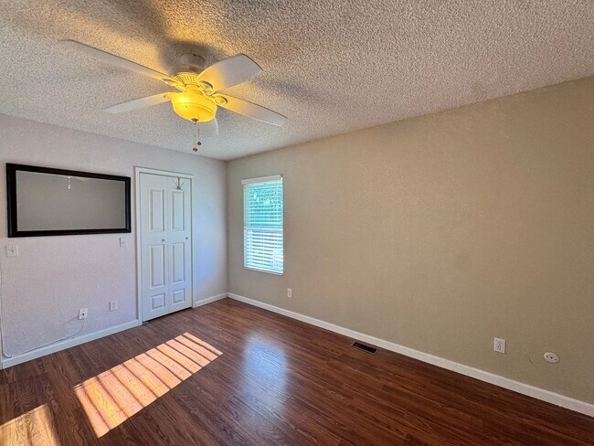 Building Photo - Very Nice Condo! 3 Miles to Cal Poly Groups Welcome Available June