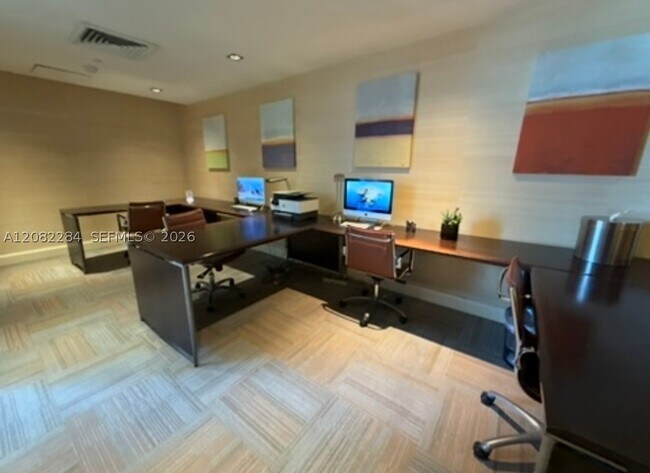 Building Photo - 950 Brickell Bay Dr
