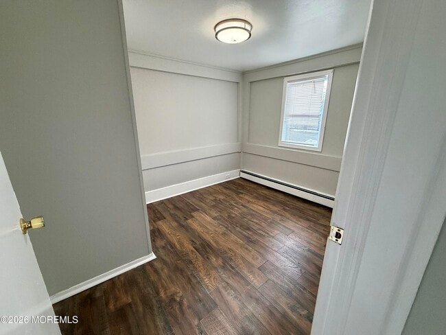 Building Photo - 1102 Drummond Ave