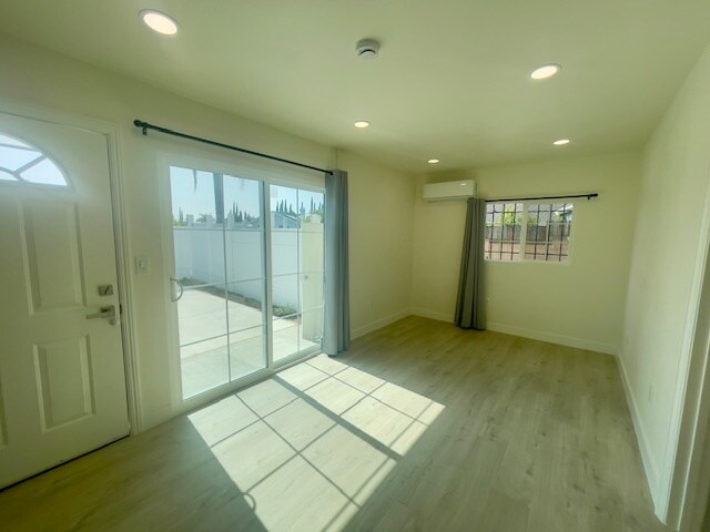 Building Photo - 11367 Reseda Blvd