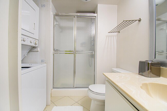 Building Photo - 8334 Cypress Ln