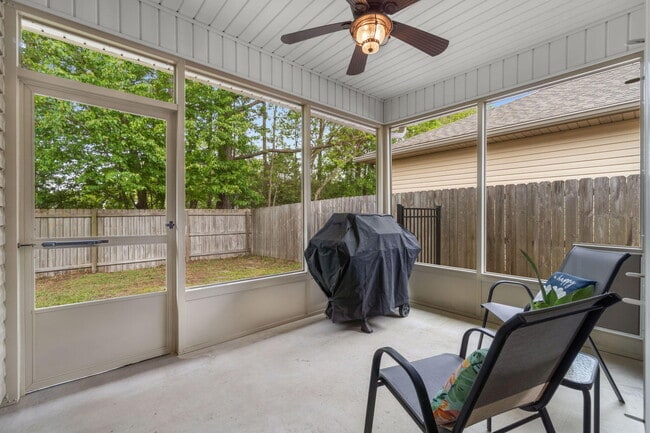 Building Photo - 2209 Tom St