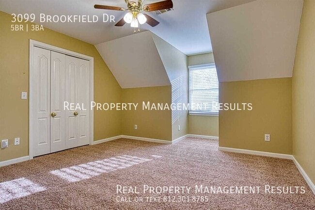 Building Photo - 3099 Brookfield Dr