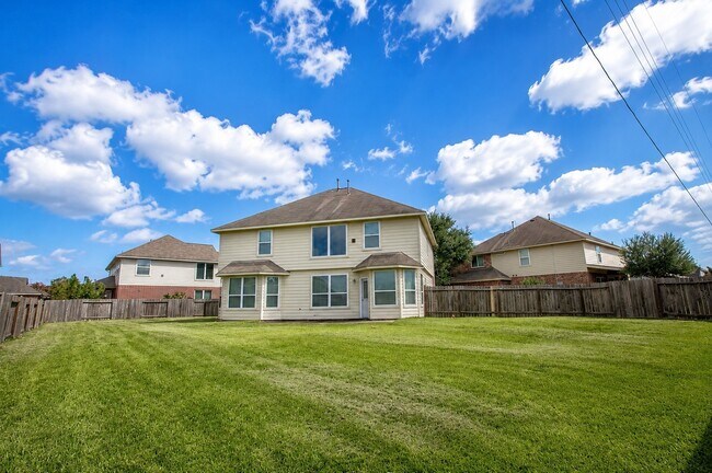 Building Photo - 24907 Diamond Ranch Dr