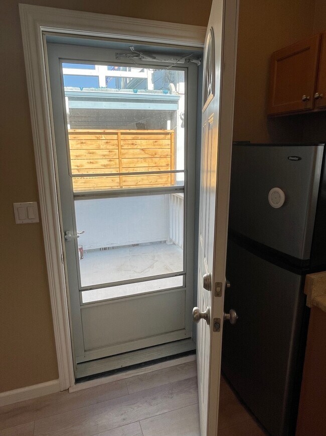 Building Photo - 2640 Emily St