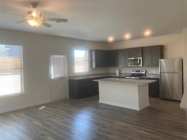 Building Photo - 608 Fountain Dr